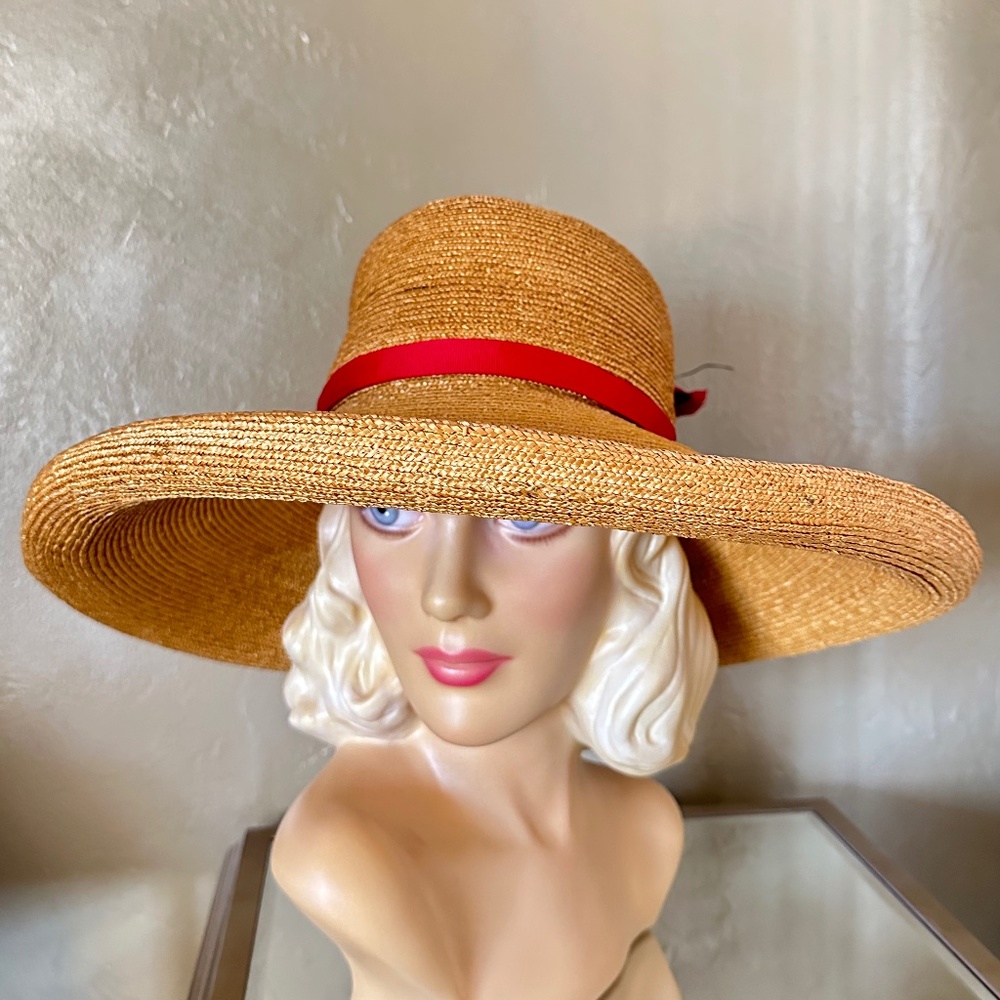 GLORIOUS DESIGNER GOLD STRAW VINTAGE WIDE BRIM HAT WITH RED & BLACK  FEATHERS